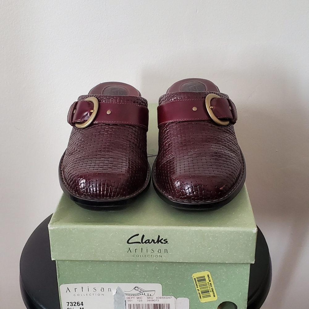 Shoes - Picture 4 of 5